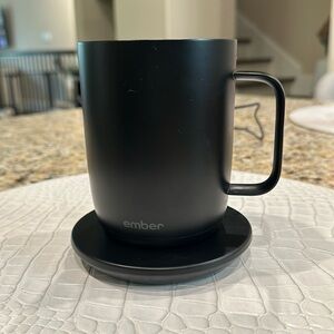 Black Ember temperature Controlled Ceramic Mug